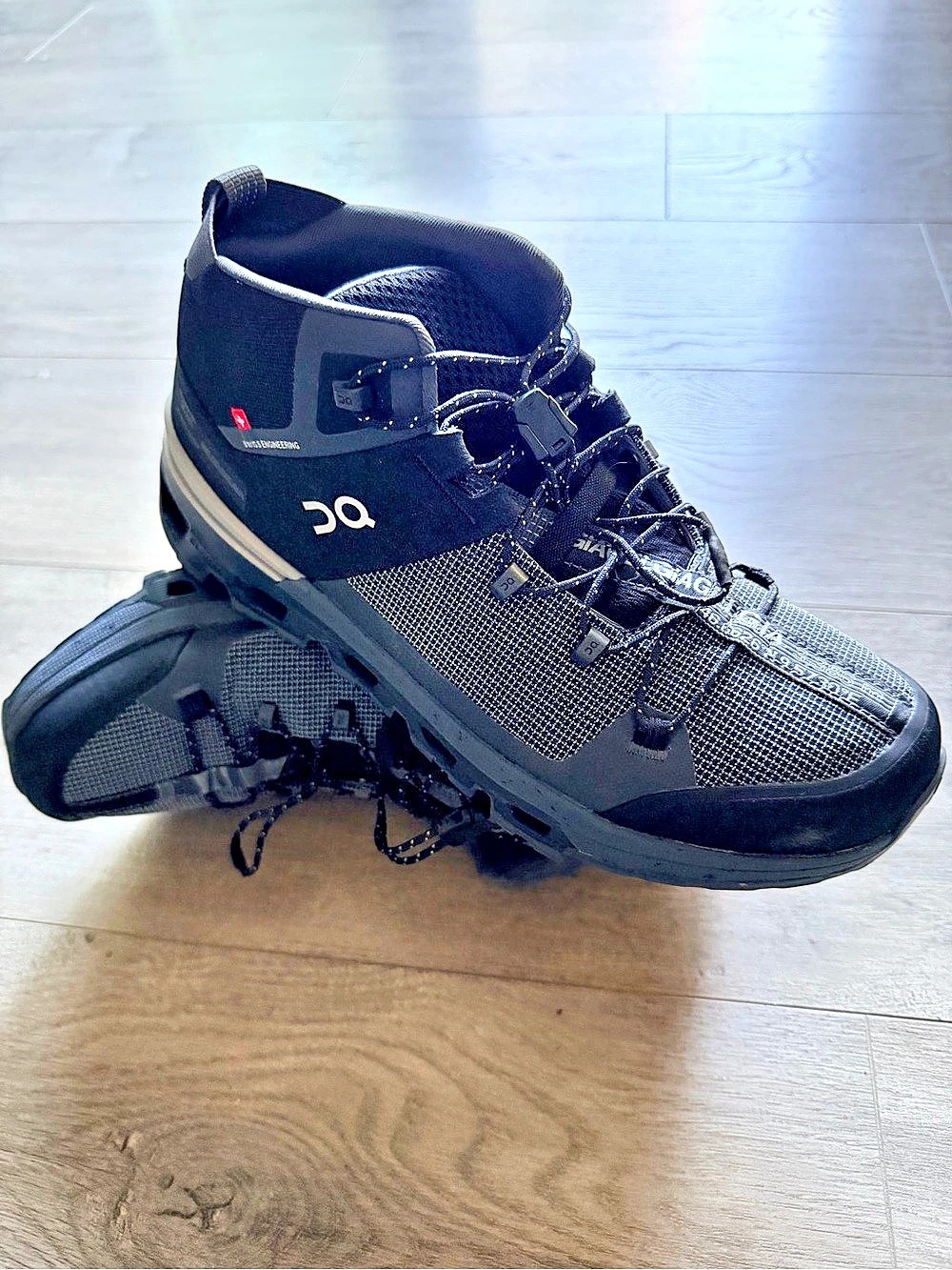 On Cloud Women’s Cloudtrax Size 9.5
